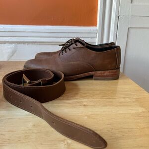 Size 9 Nisolo men’s Everyday Oxford in Brown with matching Owen belt